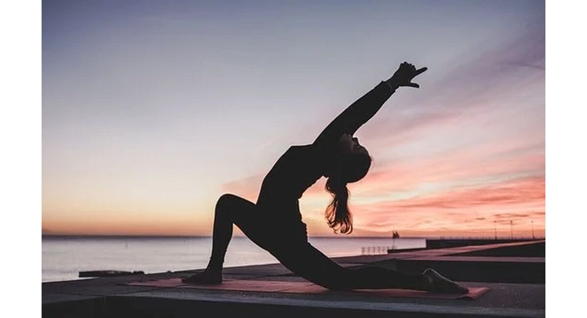 町田ヨガ　エアリアルヨガ　バンジーフィットネス　スイングヨガ　ハンモックフィットネス　アリアル町田プラムライン